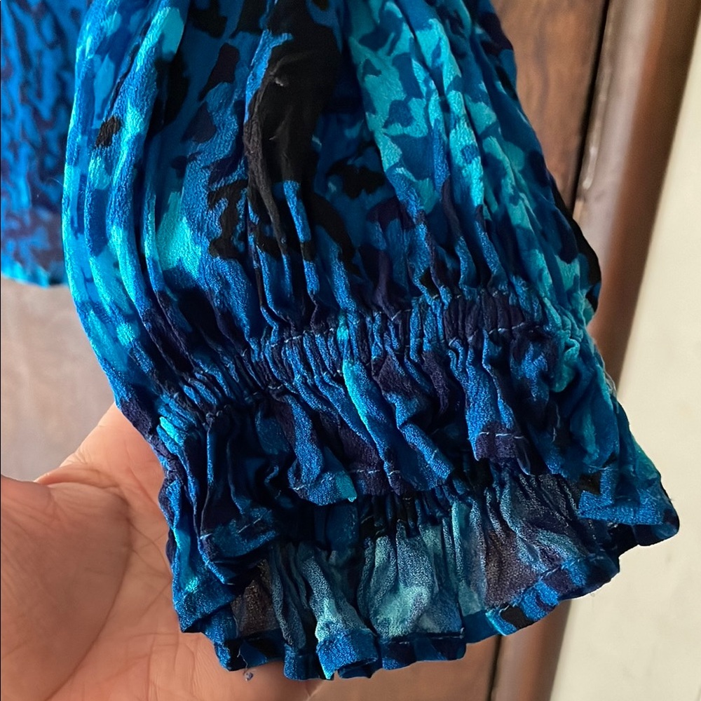 Blue Patterned Women's Top - Picture 9 of 10